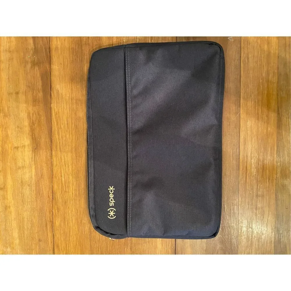 Speck Laptop Case New Without Tags - Charcoal & Rose Gold Hardware